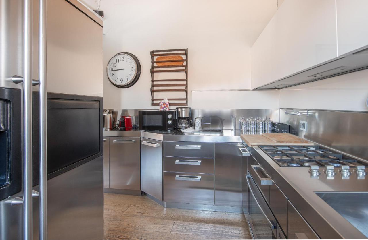 Stunning Top Floor Flat In The Heart Of เวโรนา ภายนอก รูปภาพ