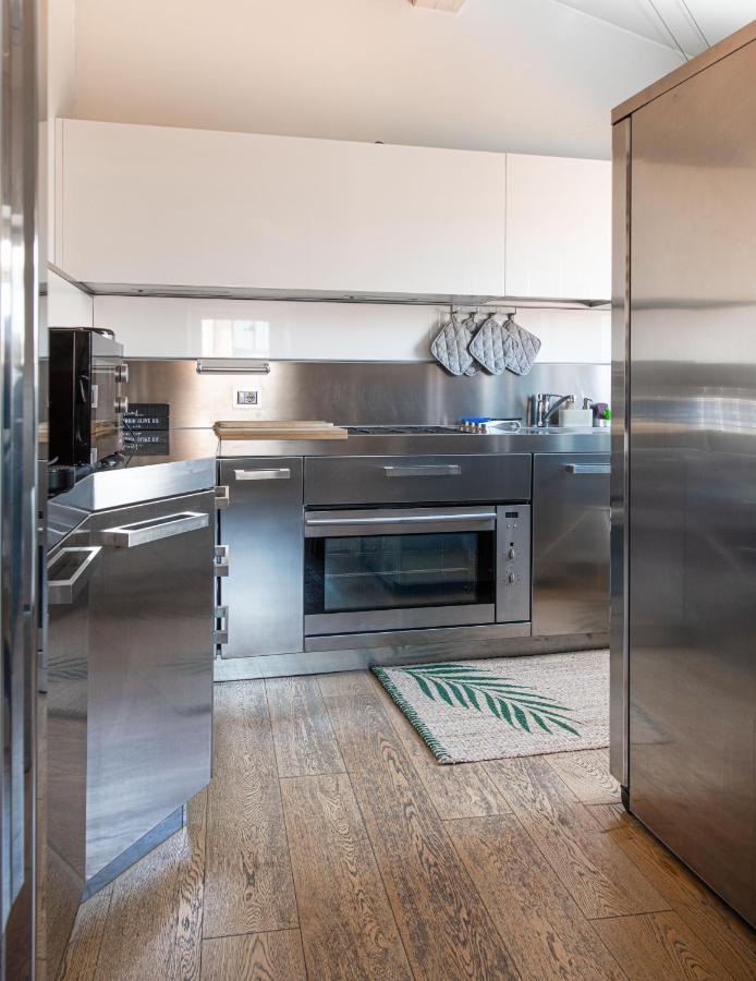 Stunning Top Floor Flat In The Heart Of เวโรนา ภายนอก รูปภาพ