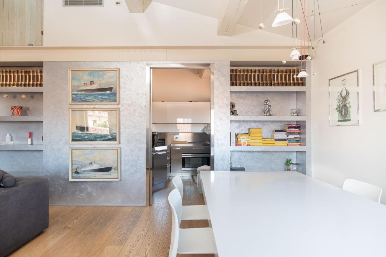 Stunning Top Floor Flat In The Heart Of เวโรนา ภายนอก รูปภาพ