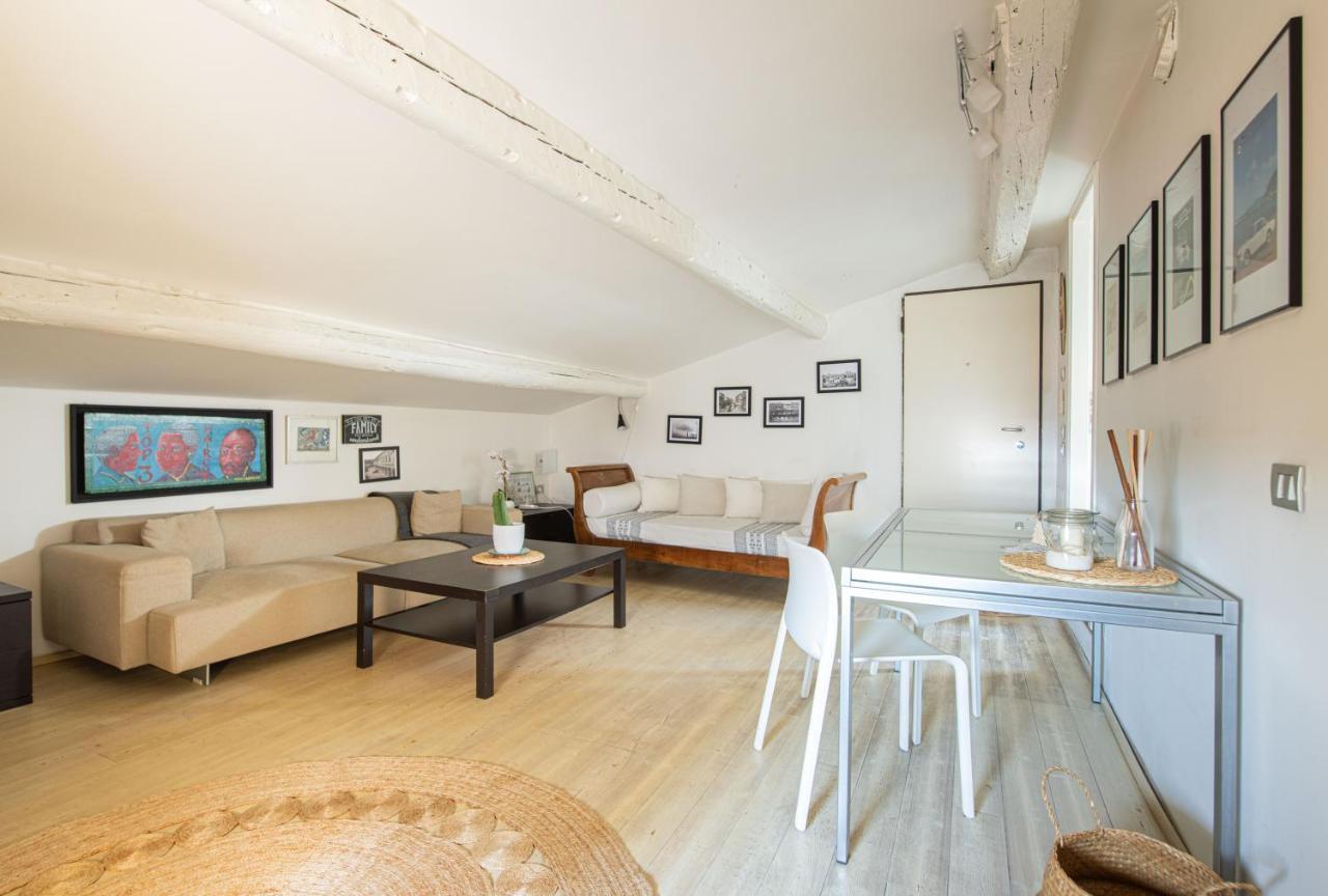 Stunning Top Floor Flat In The Heart Of เวโรนา ภายนอก รูปภาพ